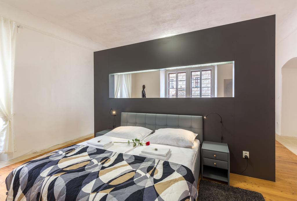 Zamecke Apartmany ลิโตมิเชล ภายนอก รูปภาพ